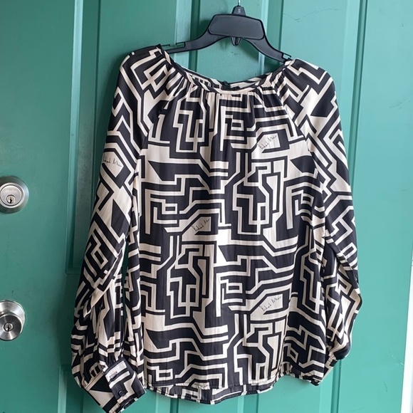 Richard Allen size 4 ladies signature top excellent condition - Picture 1 of 7